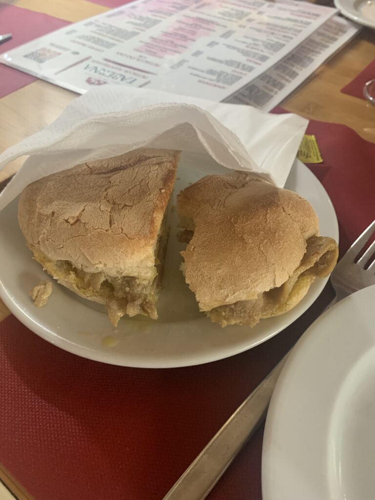 pause pique nique portugal enfants Road trip au Portugal en famille : 8 jours entre Lisbonne, Batalha et Nazaré avec nos enfants Pause pique nique pendant notre roadtrip en famille au Portugal